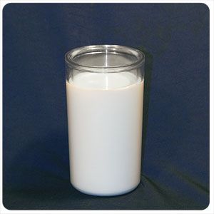 Milk Glass Ultra – ¡Un vaso que nunca se vacía!